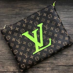 CUSTOM LOUIS VUITTON ZIPPER POUCH